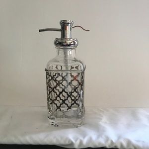 Soap dispenser
